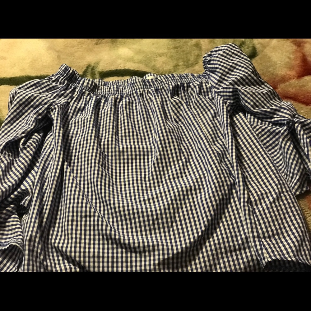 Shoulder tops
